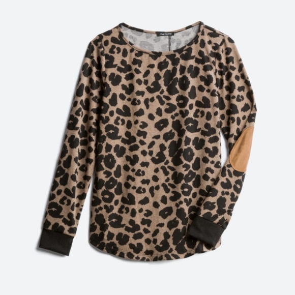 Pink Clover Tops - NWT Pink Clover Button Back Knit Top